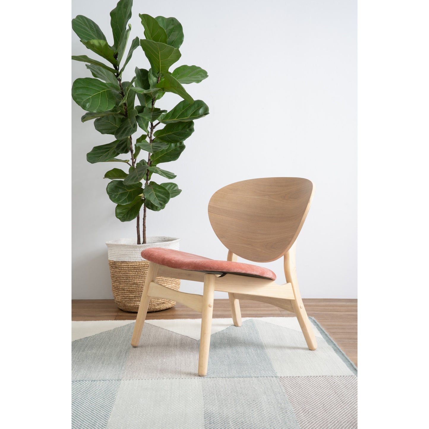 Polara Lounge Chair