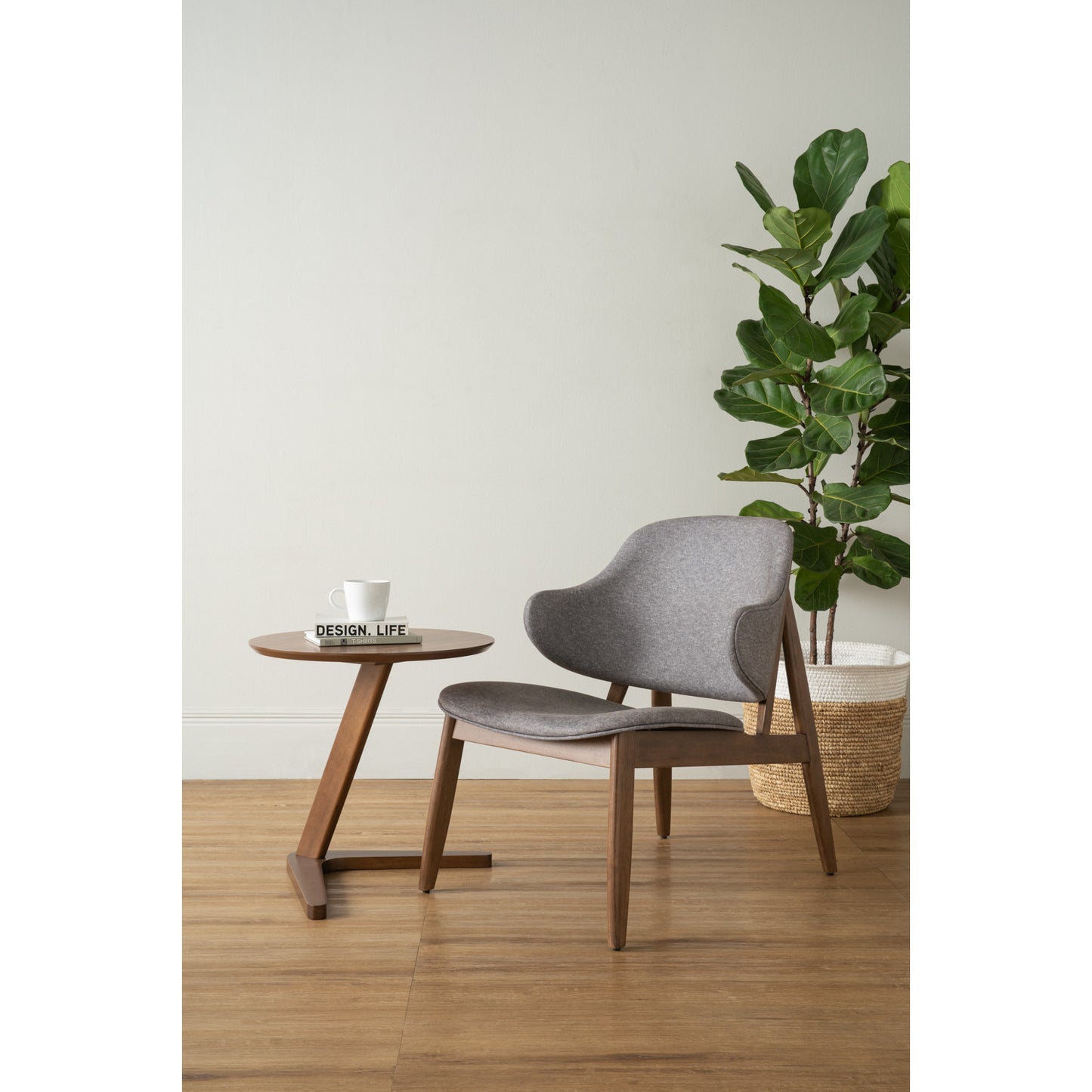 Seltos Lounge Chair