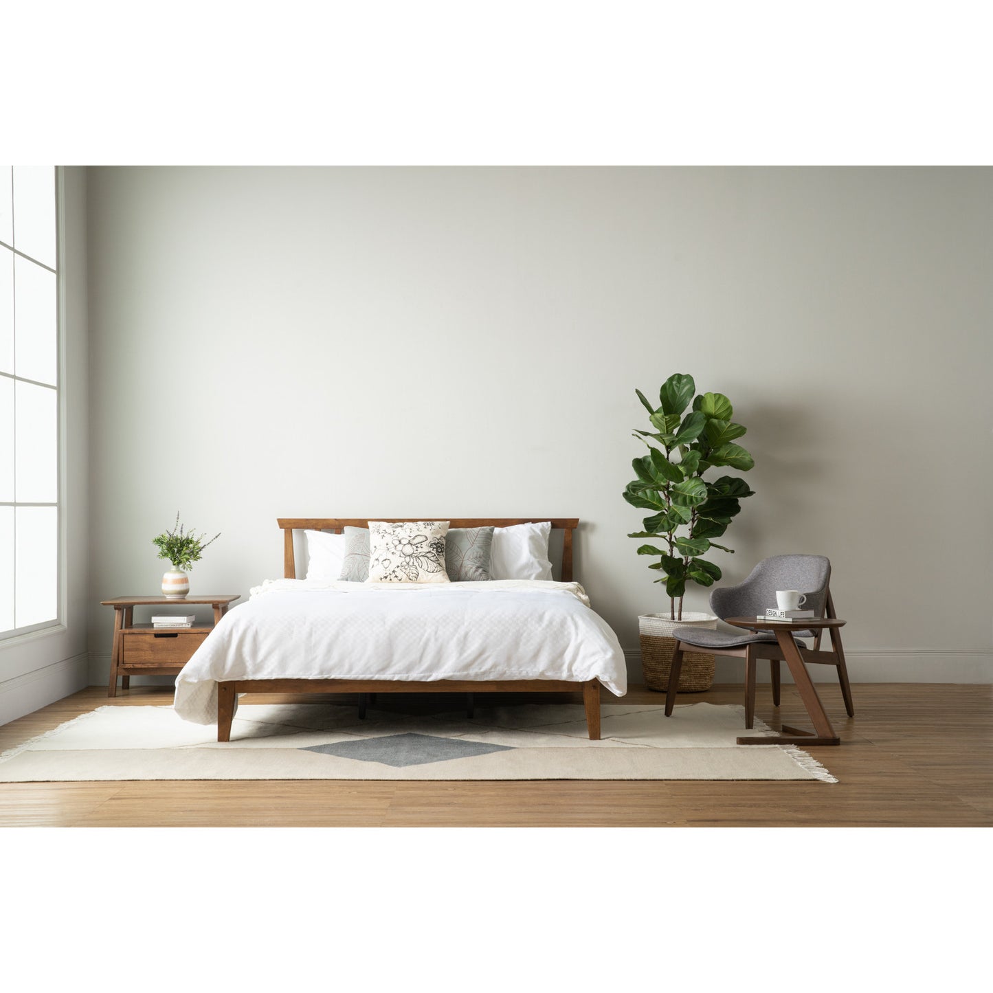 Seltos Lounge Chair